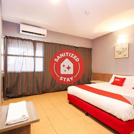 Oyo 89676 Hotel 22 Σερεμπάν Εξωτερικό φωτογραφία