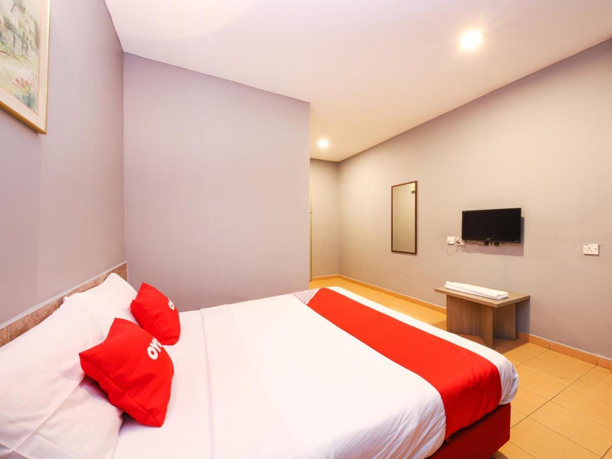 Oyo 89676 Hotel 22 Σερεμπάν Εξωτερικό φωτογραφία