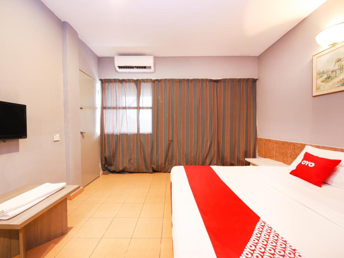 Oyo 89676 Hotel 22 Σερεμπάν Εξωτερικό φωτογραφία