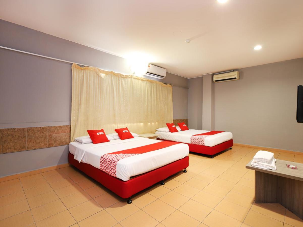 Oyo 89676 Hotel 22 Σερεμπάν Εξωτερικό φωτογραφία