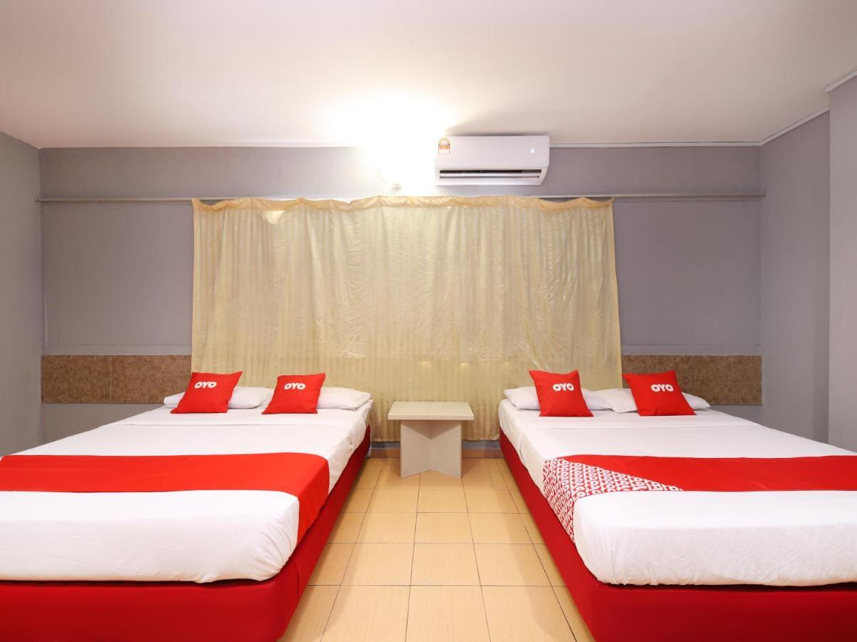 Oyo 89676 Hotel 22 Σερεμπάν Εξωτερικό φωτογραφία