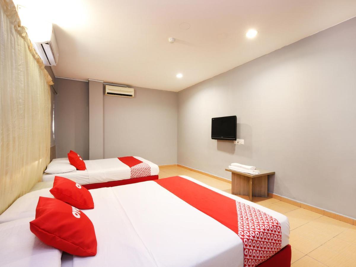 Oyo 89676 Hotel 22 Σερεμπάν Εξωτερικό φωτογραφία